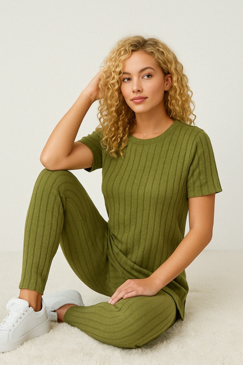 The Soft Knit Ribbed Set – 2-Piece Essential