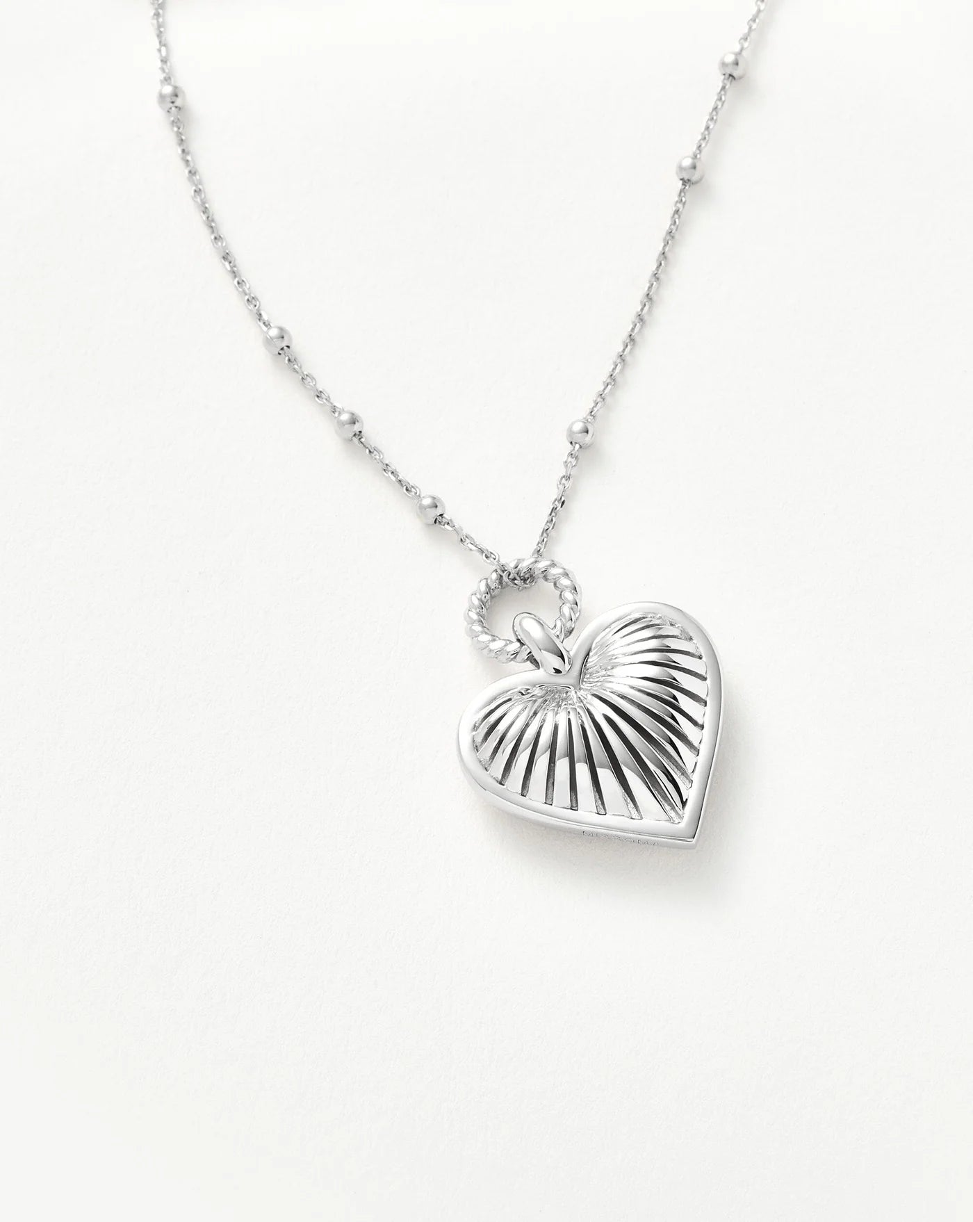 Vanmore Heart Charm Necklace